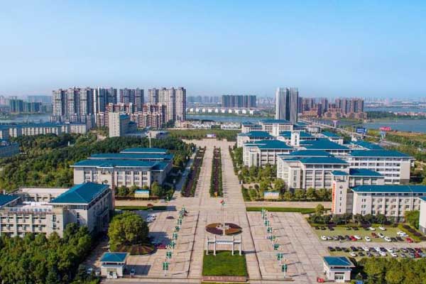武汉光谷英才技工学校