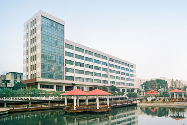 <b>武汉职业技术学院</b>