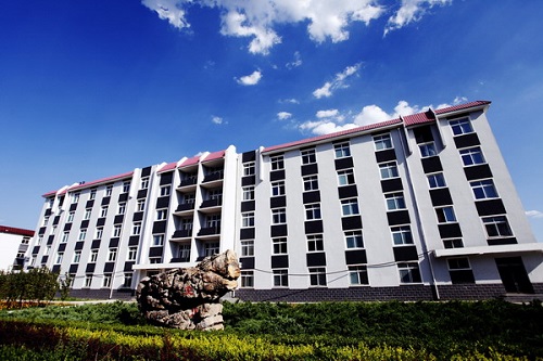 校园风景_缩小大小.jpg