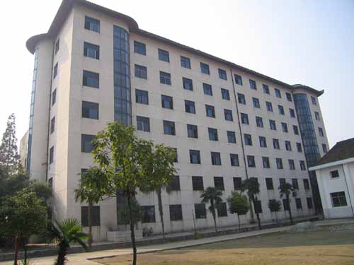 襄阳市护士学校.jpg
