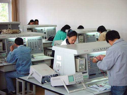 电子与计算机工程.jpg