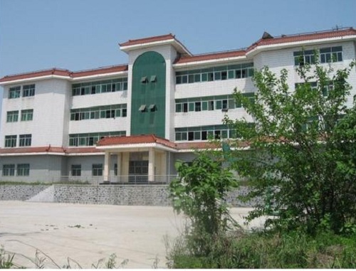 安陆市中等职业技术学校.jpg