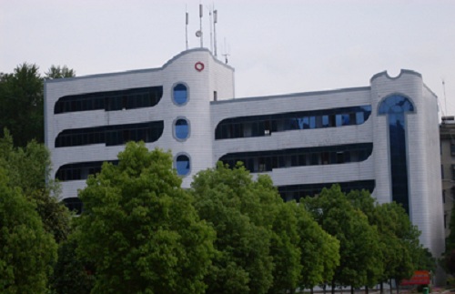 保康县中等职业技术学校.jpg