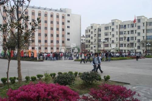 荆州市劳动中等专业学校.jpg