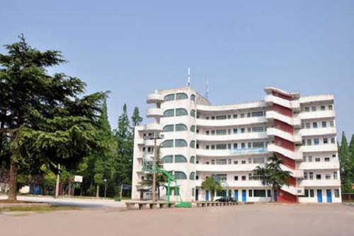 江汉油田职业技术学校.jpg