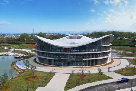 荆门通用航空职业技术学院2025年招生章程