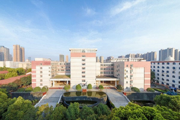 定州市育龙职业高级中学